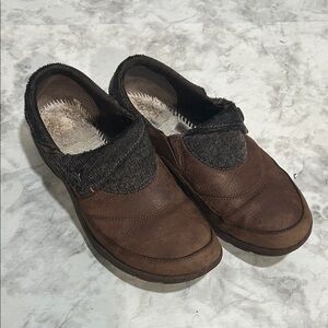 MERRELL WOMEN PERFORMANCE SLIP On  BROWN Sz 7.5